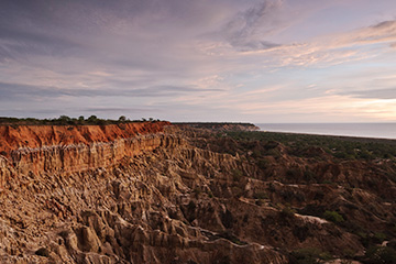 安哥拉夸德羅安達(dá)國際機(jī)場三字代碼(LAD),夸德羅安達(dá)國際機(jī)場(Quatro de Fevereiro Airport)四字碼,安哥拉機(jī)場三字碼查詢
